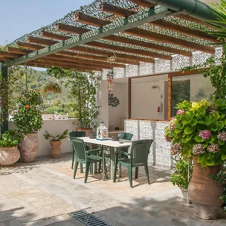 Nina's House アパート