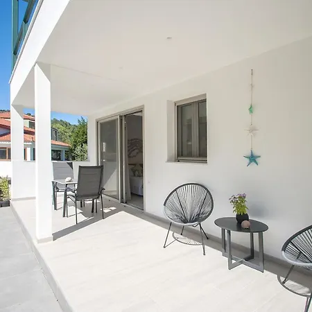 Nina's House *