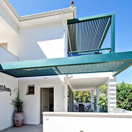 Nina's House