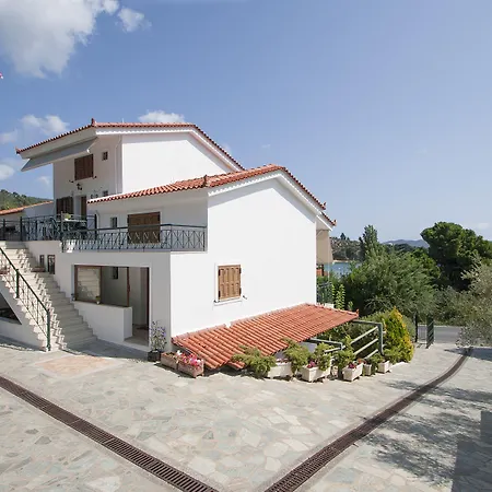 Nina's House